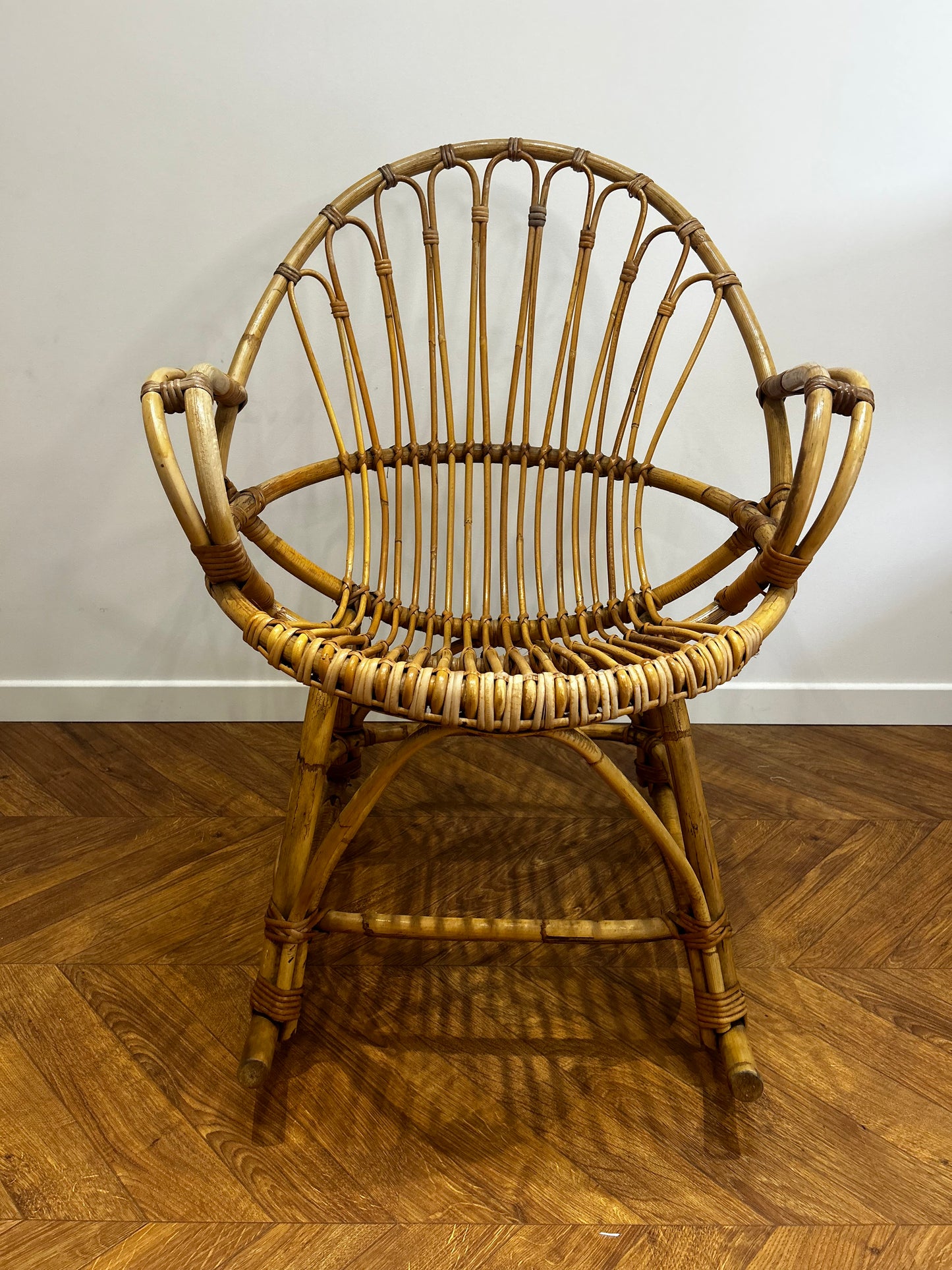 Rocking-chair rotin vintage