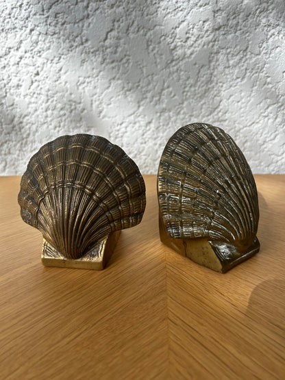 Serres livre laiton coquillage