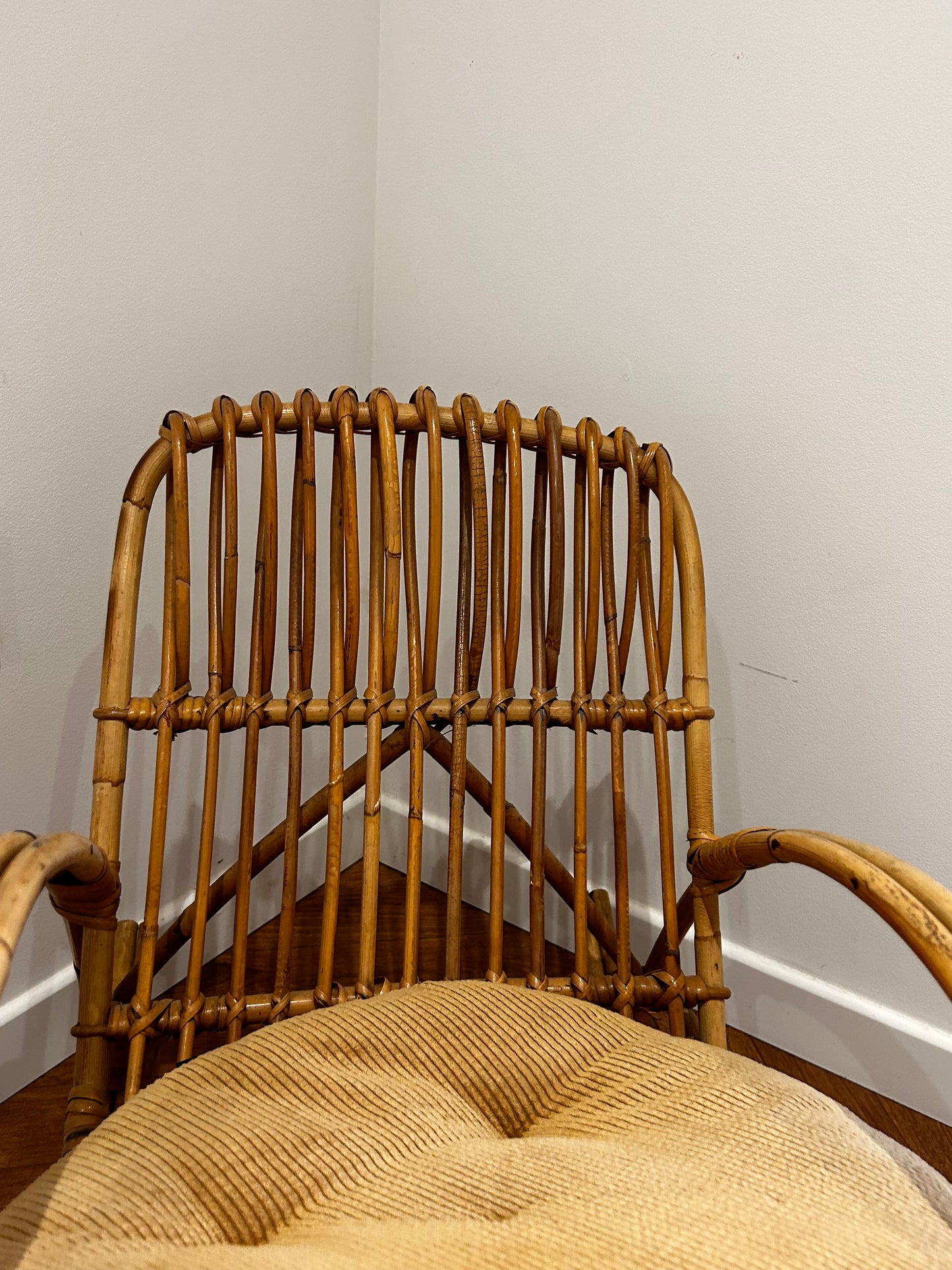 Chaise à bascule rotin enfant