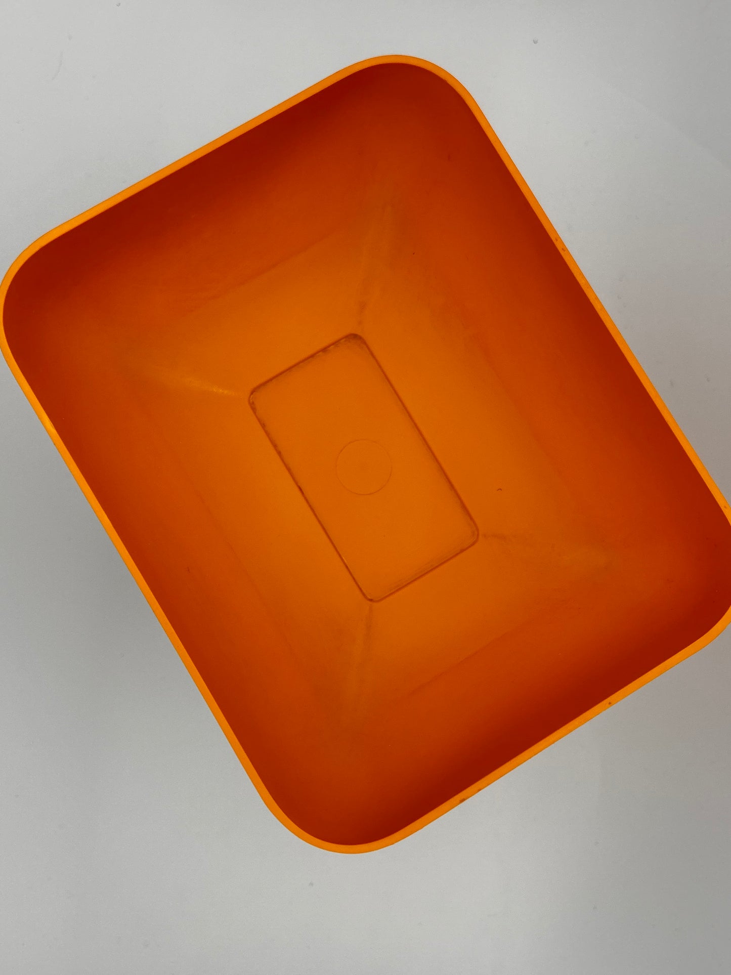 Balance vintage orange