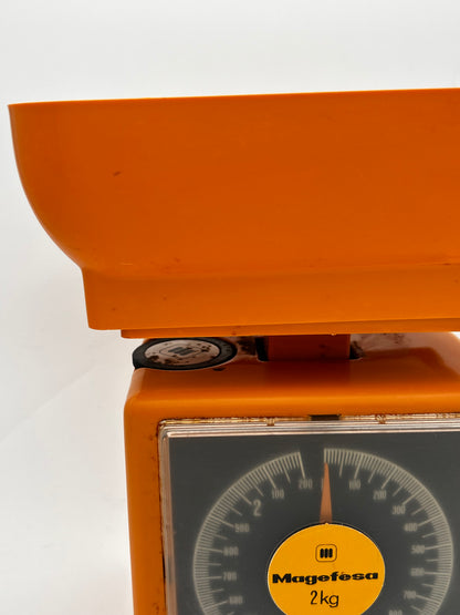 Balance vintage orange