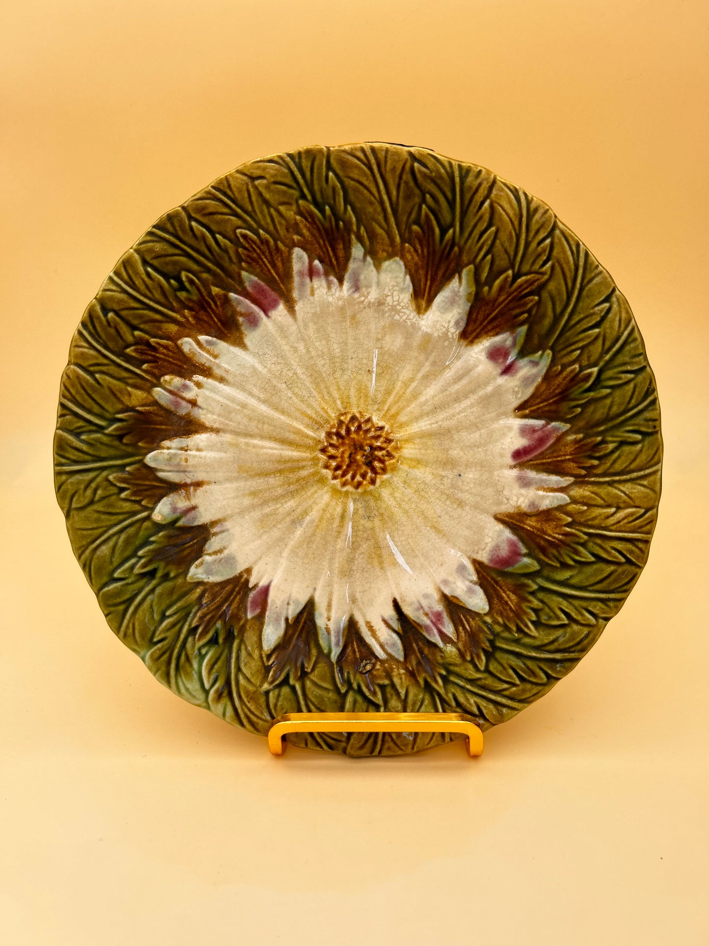 Assiette majolique margueritte