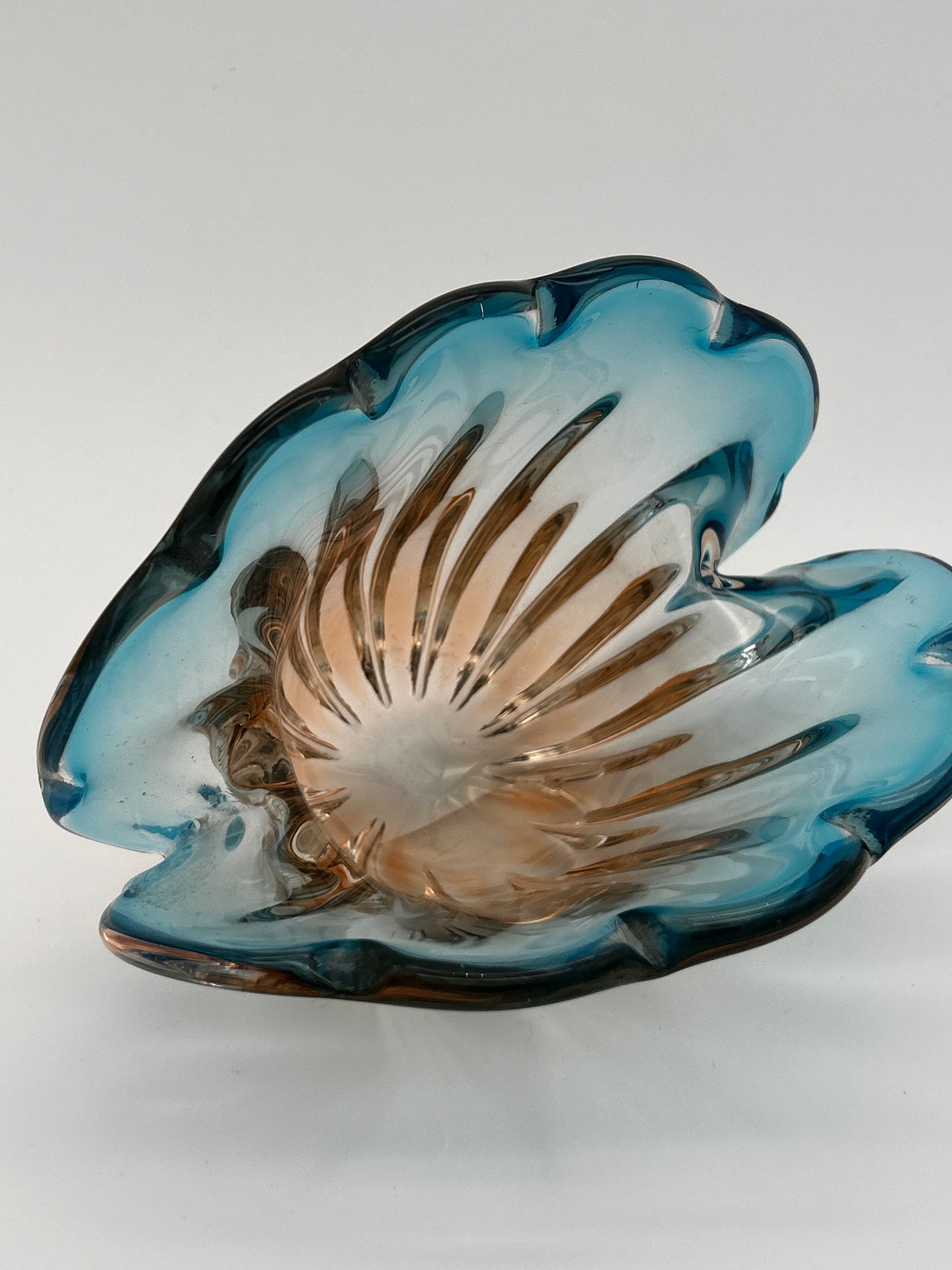 Vide poche Murano forme bénitier bleu